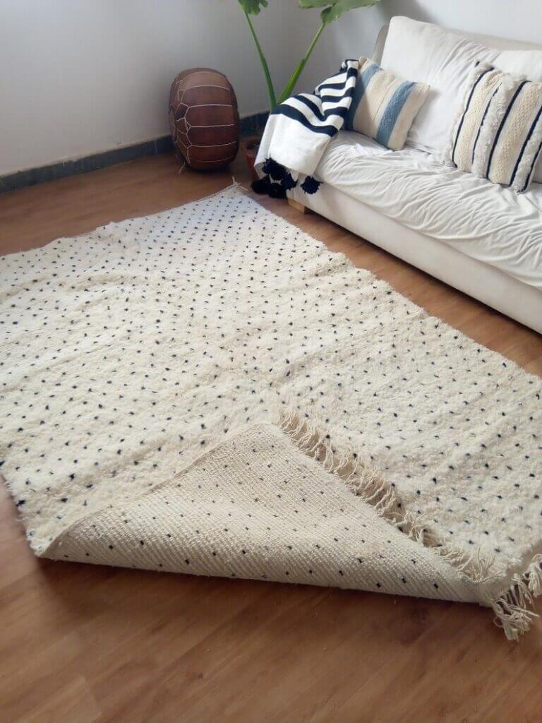 How to clean a Berber rug: essential tips for rug care